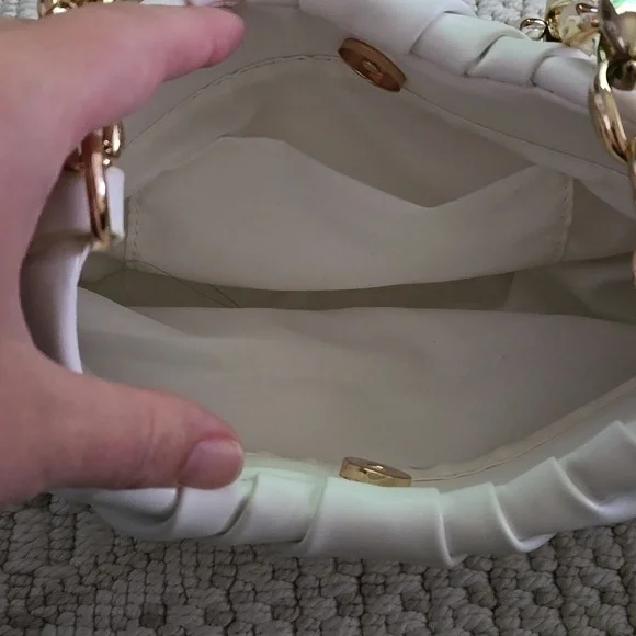 White Handbag - Picture 3 of 3